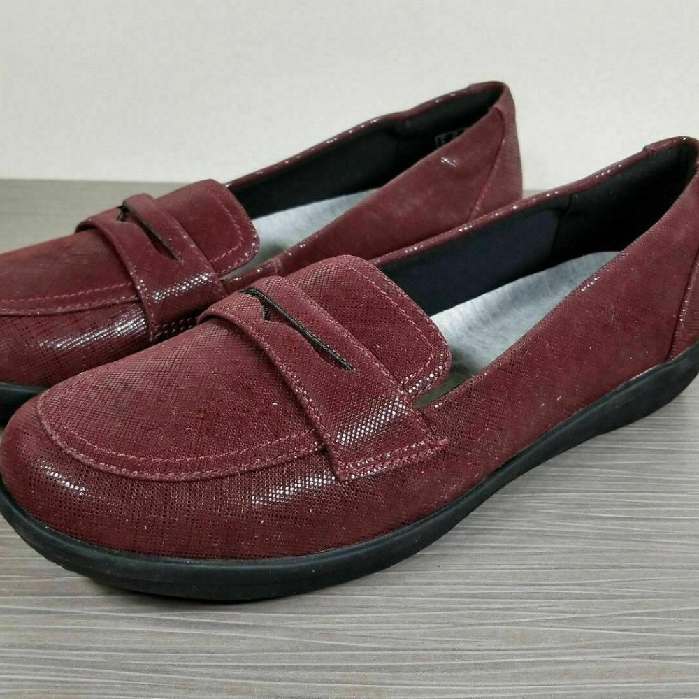 Clarks Ayla Form Ultra Cushioned Penny Loafer